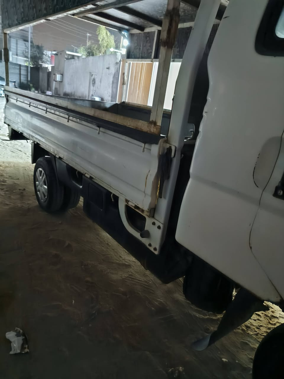 سلام عليكم كيا حمل مكان البصره الزبير السعر 58 رقم ميسان صدامي راعيها بالبصرة الحيانيه ماواصله اتكفل غرامات شاصي مكفول رقم شاصي واضح مكينه وكير جدد كهربائيات شغاله اتصل *********** محرك 2700
