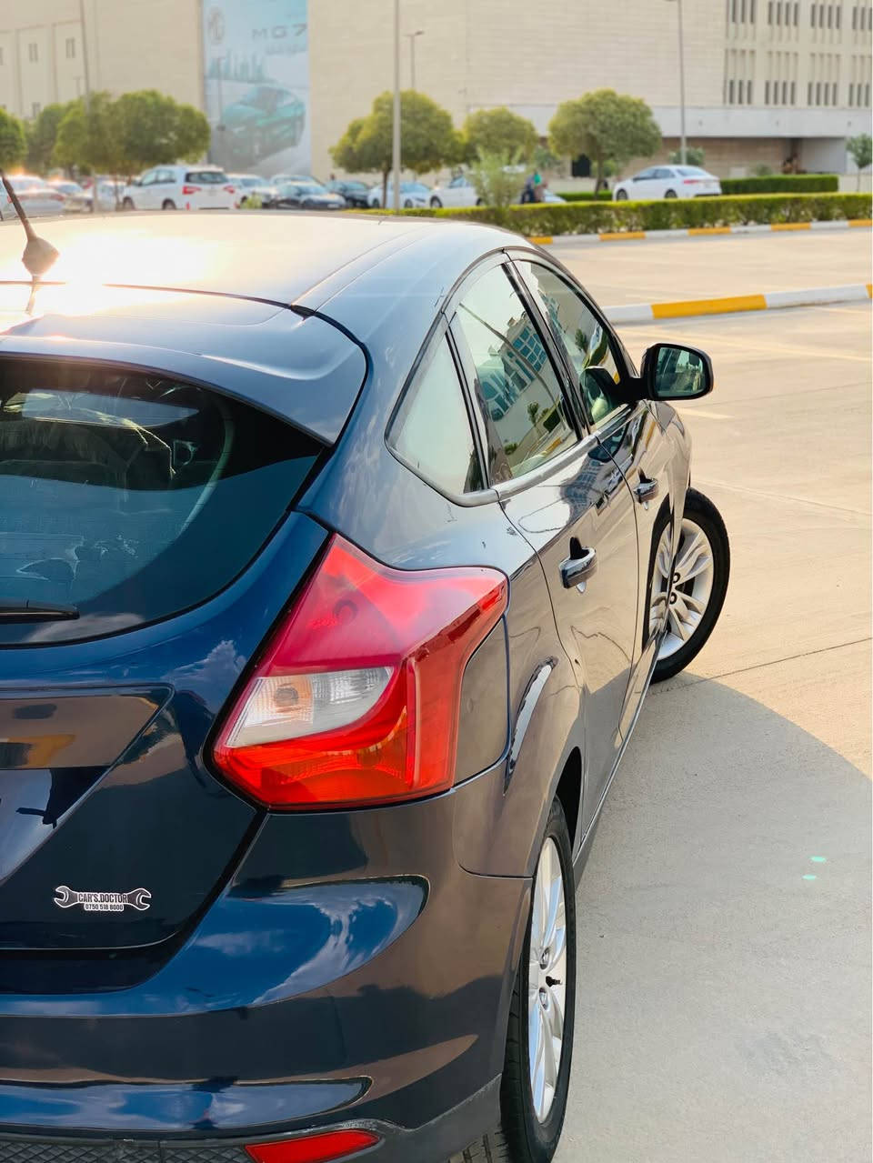 بسم الله الرحمن الرحيم
فۆرد فۆکس ٢٠١٣ شریکە نیفا
بۆیاخ نییەتی بستێک ساردی هەیە 
١٨٤ هەزار رۆشتووە   تاقم پێشی تازە گۆراوە 
تەقە و رەقی بە شەرت ٣ گەڵا غەرامەی لەسەرە 
سلایدە و چوار جام کارەبا و حاسەیە
نرخ ٩٠ معامەلەیە 
***********
*********** أربيل, العراق
