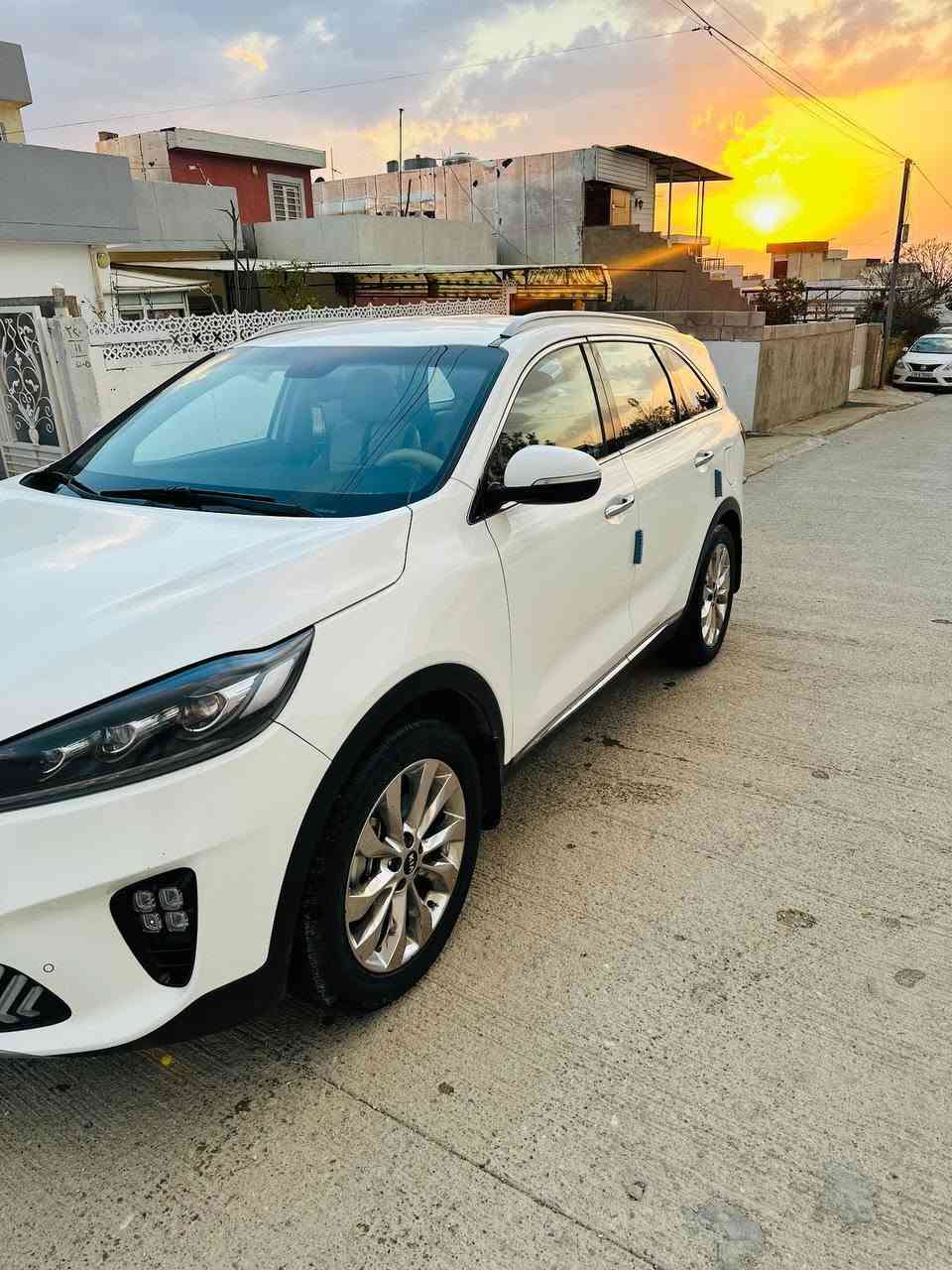 سورنتو موديل 20 خليجي باسمي ماشية 180 كير مكينة مكفولات من الفتح صدر  وخلفي جديد تبريد ثلج سونار داخل المنشور مكاني ديالى بعقوبة السعر 220وبيه مجال للاستفسار ***********
