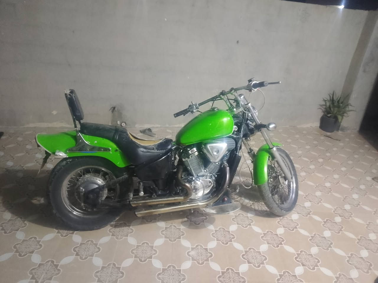 هونده ستد 
دراجه كامله 
بيها مكينه مال حاويه صار سبوعين من شديتها 
مكان بعقوبه شارع العلاوي 
استفسار ***********
