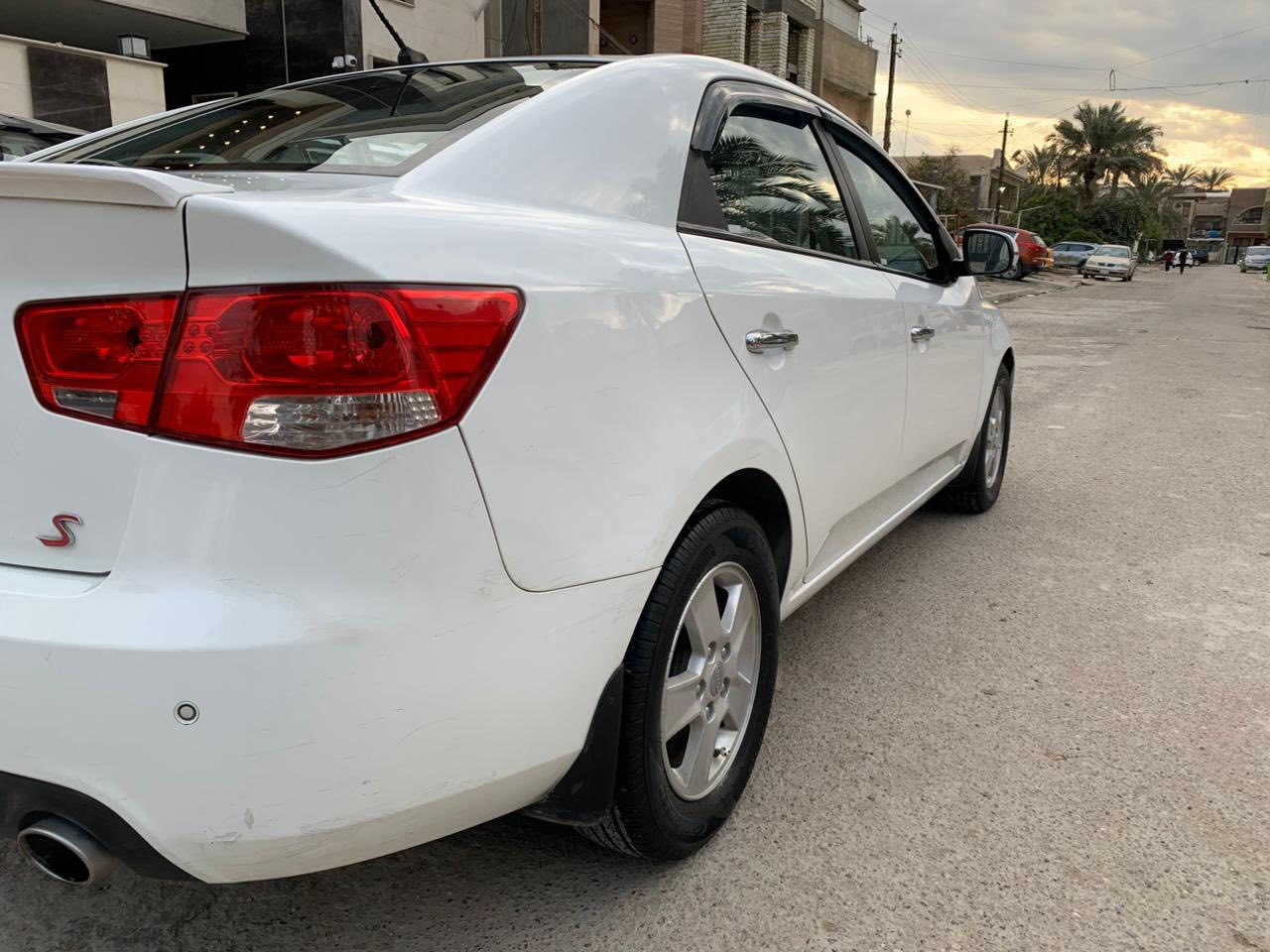 السلام عليكم شباب للبيع
كيا سيراتو 
خليجي 
كفالة عامة 
صبغ بارد 
السيارة دولية + رقم  انكليزي وهزة جديد 
السيارة مصفرة بدون غرامات
فوول السيارة 
شفتات سرعه 
5 ويل كب 
شاشة سلايد و سبايدر اصلي 
سبير السيارة ما نازل 
تخم تاير جواها جديد
ماشية 144 كيلو 
كير محرك جيد جدا 
صدر خلفي امامي جيد جدا 
تبريد شغال + كهربائية كلها شغالة 
السيارة ما ناقصة اي شي وجاهزة فول وخير من الله 
مكان السيارة بغداد العامرية 
....بيع فقط....
للاستفسار الاتصال على رقم الهاتف
***********
لمعرفة السعر اتصل....
