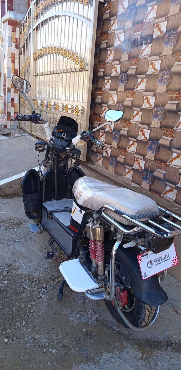 مطور أخوين بطاريات مصله شهرين من مشدوده وكهربائيات كله على فحص بس يراد دواسه والبريك خفيف الوره وسعر 550بي مجال مراسله على رقم ***********
