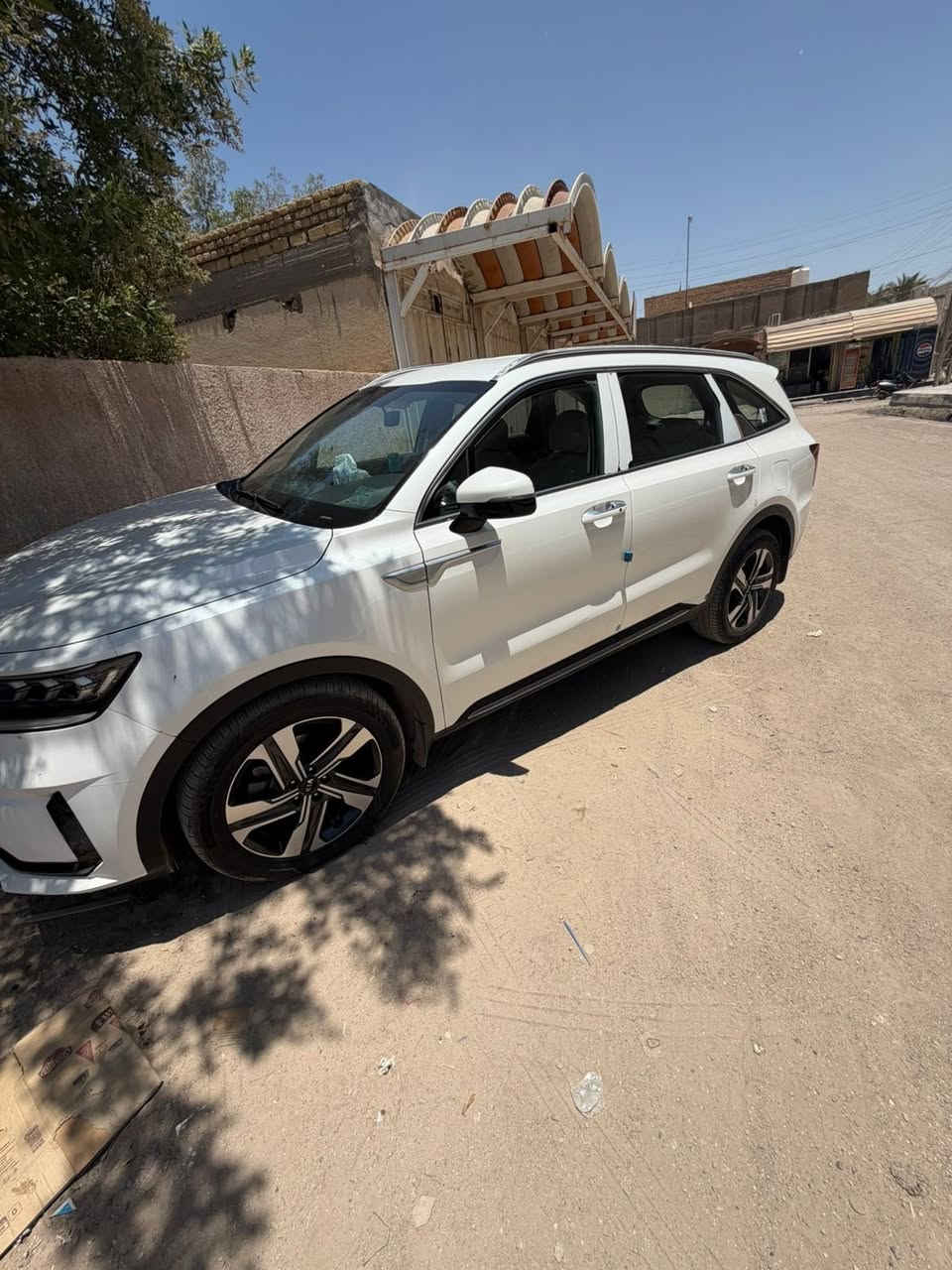 السلام عليكم للبيع كيا سورنتو فول مواصفات وارد خليجي رقم مثنى باسمي ماشيه107 مكفوله السعر243 وبيه مجال للاستفسار ***********
