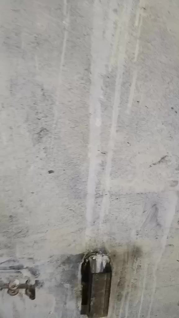 سلام عليكم بيت للبيع مساحه 75متر طابو زراعي سند 25بحي الحكيم البيت طابقين بي غرفتين نوم فوك وصاله وجوج استقبال وصاله ومطبخ وصحيات البيت كله بورسلين كلش نظيف بناء حديث تبليط ماء مجاري ***********
