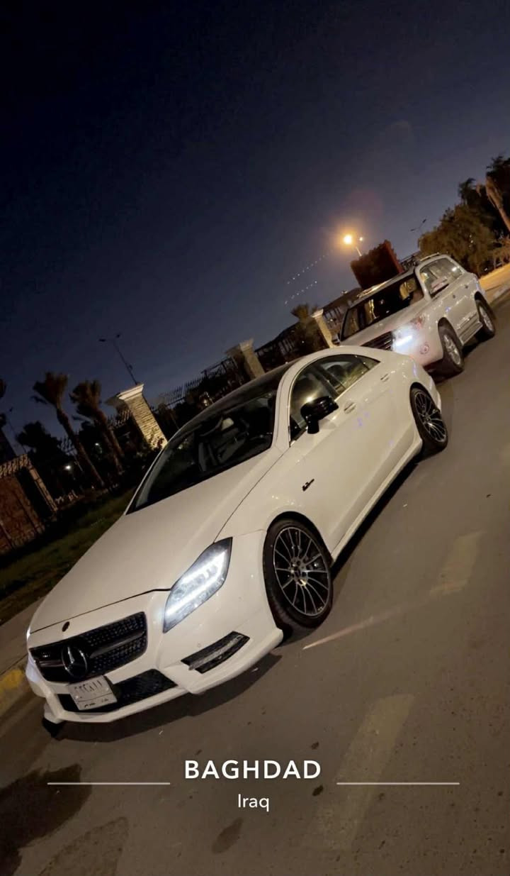 سلام وعليكم 
مارسدسcls550 2014 
ماشيه ١٢٠ الف كيلو 
فول مواصفات 
دفع خلفي
السعر 30 الف
***********
