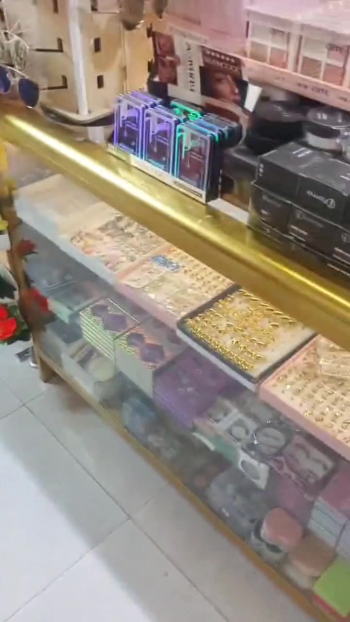السلام عليكم 

جام خانه للبيع مستعمل بس كلش نضيفات بدون ضرر 

سعرهم كلش مناسب مكان قريه مختار للاستفسار اكثر 

اتصال *********** أيضاً بي واتساب
