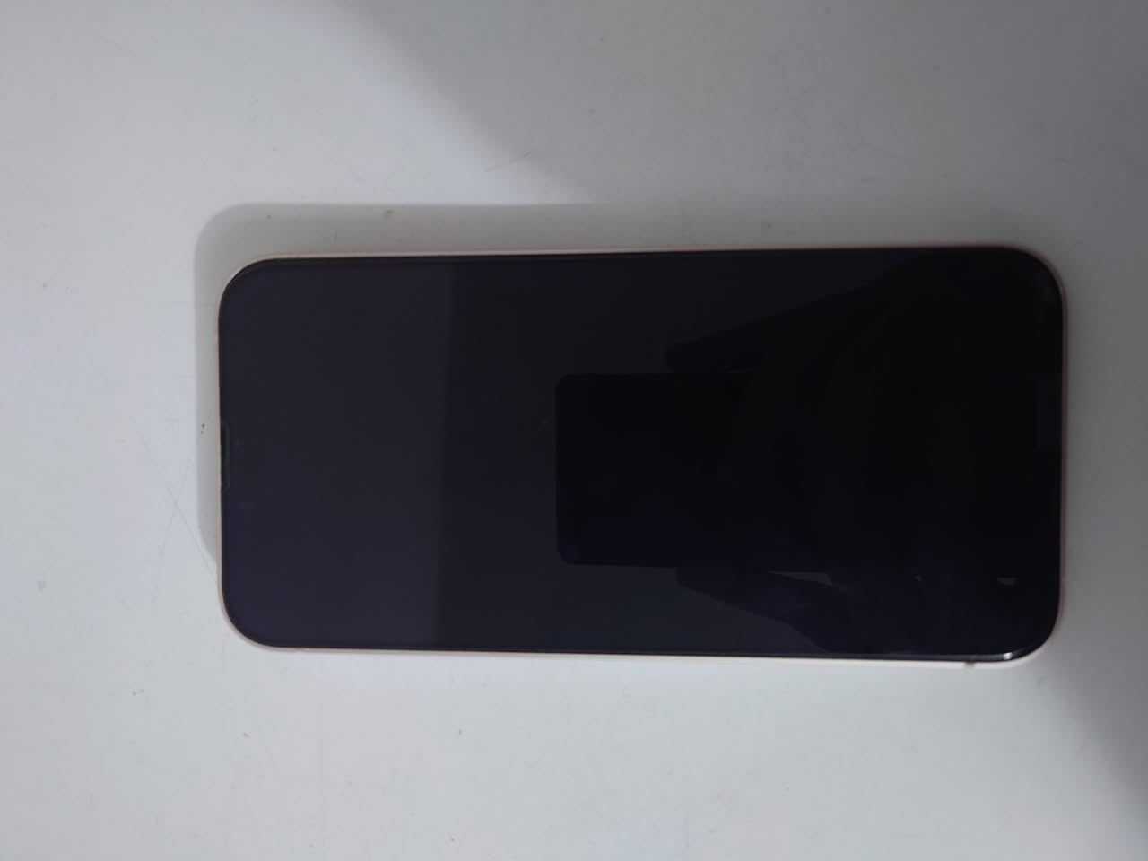 اعادة نشر بسبب الوعود الكاذبة 
ايفون ١٣عادي ذاكرة ٢٥٦ بطارية ٩٦ نموذج امريكي شريحة عادية + شريحة ثانية الكترونية الجهاز مكفول ما مفتوح ولا مبدل بيه شي عنواني بغداد  رقم الهاتف ***********
