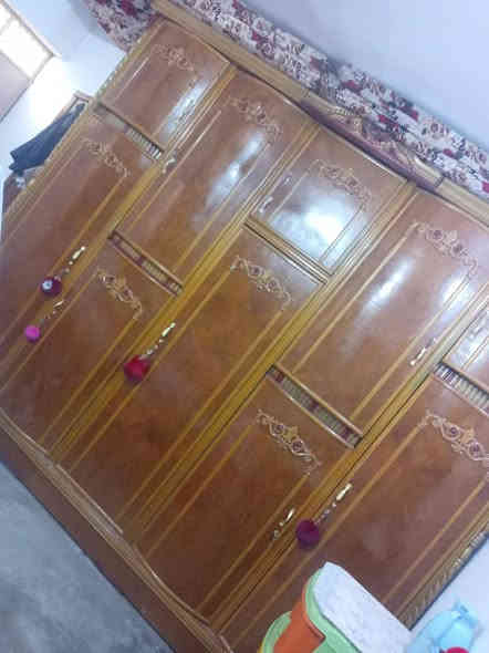 سلام عليكم غرفه صاج مستخدم للبيع السعر 550المكان ديالى خالص حي البيادر الرقم ***********
