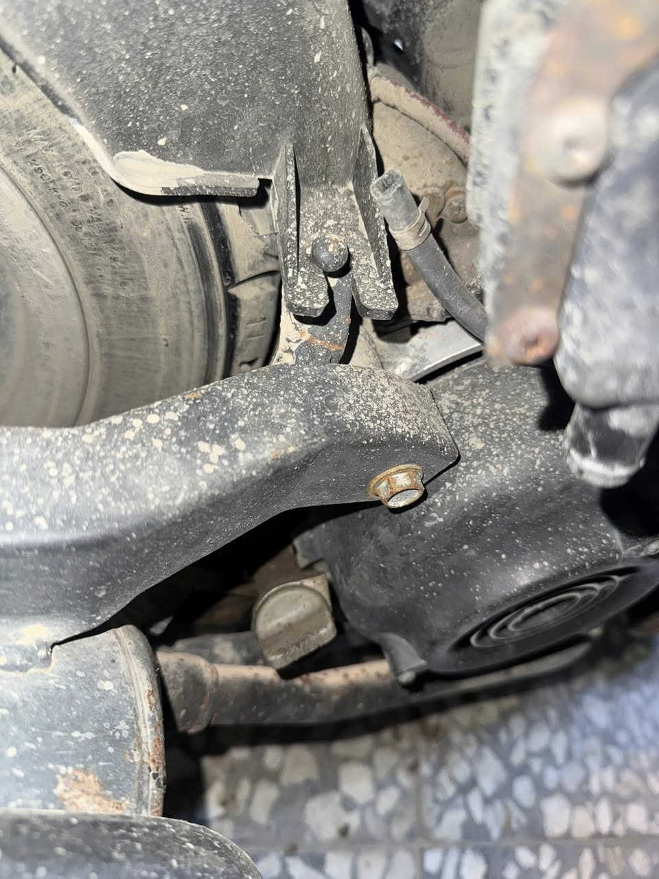 سلام عليكم للبيع للاستفسار *********** كفاله محرك وفشكه
