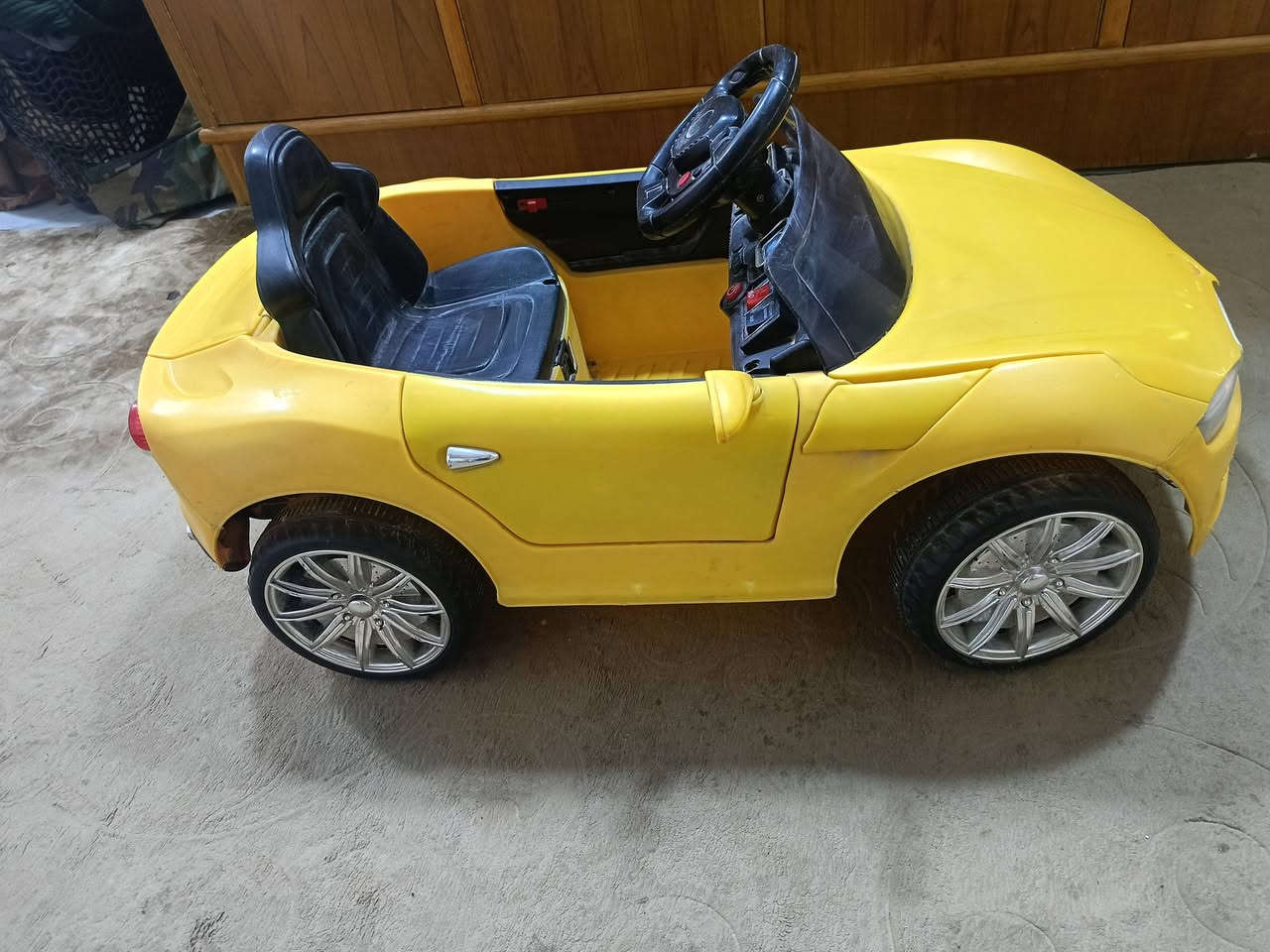 الـسلام عليـكم ;;  ســيارة نــضيفة جـدا نـاقها بـطارية السـعر 55لف قفلها


**إذا كنت صاحب هذا الإعلان وتريد حذفه لأي سبب، رجاءا أرسل رسالة إلى الدعم الفني**