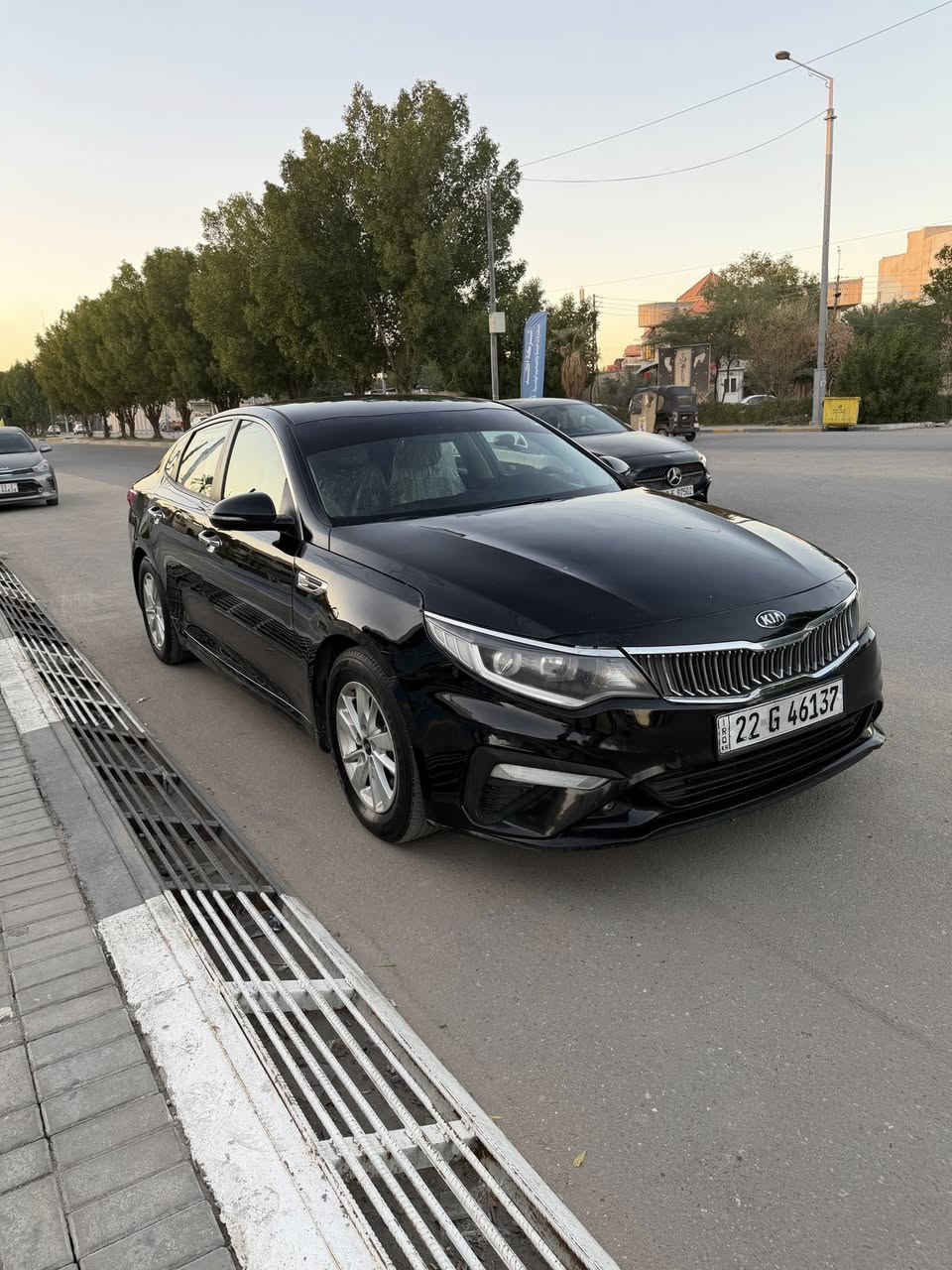 السلام عليكم
كيا اوبتيما 2016  رقم اربيل الجديد هزه وسنويه جديده بأسم شركه لا مطلوبه ولا عليها ضريبه وجداً مضمونه تحويل او وكاله 
......  
السياره حادثها فقط بنيد وضرر سطحي لا شواصي ولا لغد كفاله وصبغ گد شبر بلصندوق
علماً بأن السياره ماشيه 79 ميل 
علماً مكينه كير حداده كلشي نضيف بيها ومابيها اي نقص 
داخل بيجي 
شاشه 
تحكم استيرن 
بيع فقط 
سعر 120 وبيها مجال 
العنوان البصره المعقل
رقم الهاتف ***********
