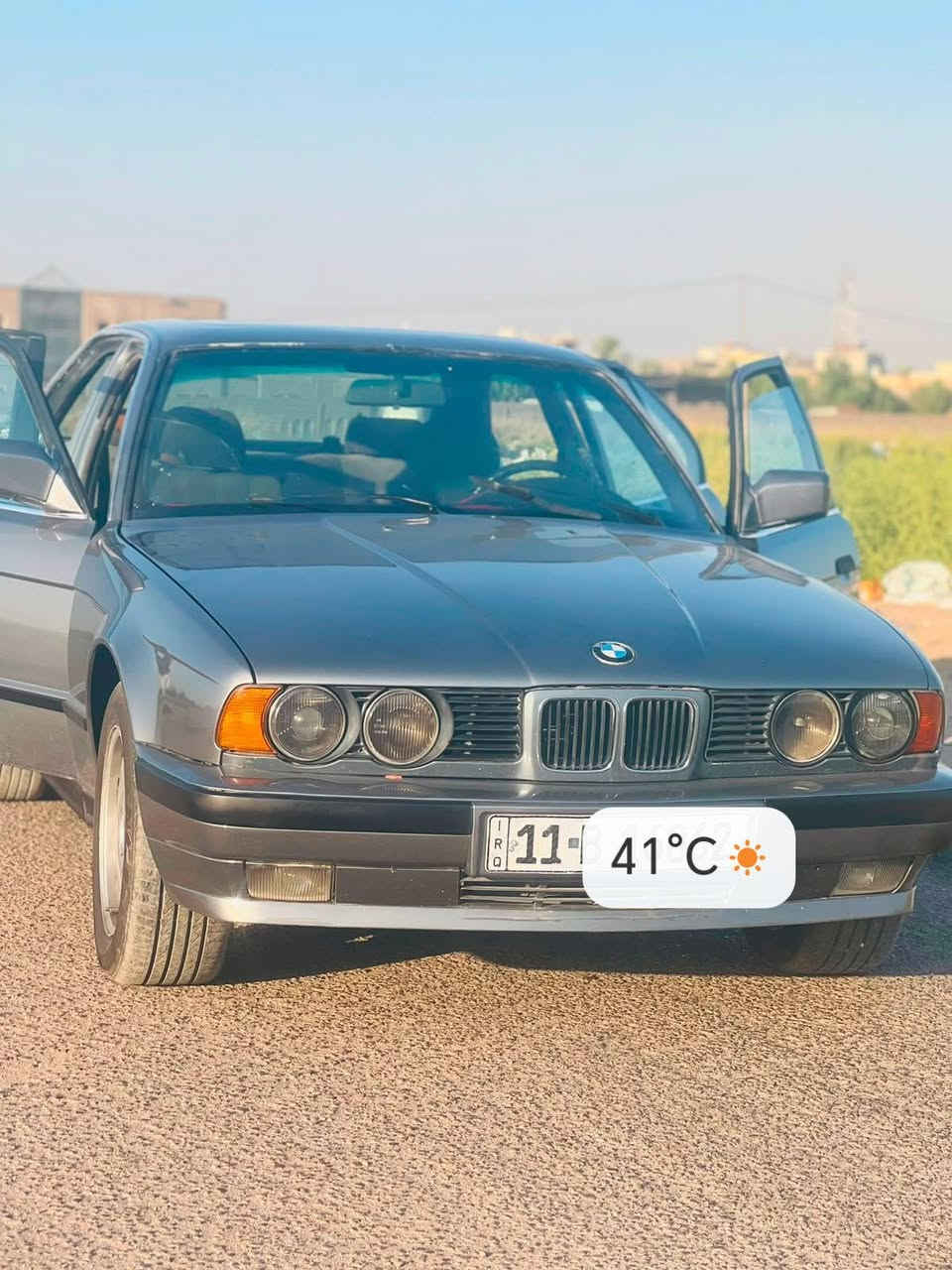 سلام عليكم
525 BMWموديل ٩٢ وارد يابان 
السياره داخله فرن وارقه صبغ صبغتها بس فرنها ب 1000$
السياره كير جديد محرك طابوكه جديده مسكر تك فانوس تبريد كله كامل نقص فقط الفان وجبته اشتريته موجود بس تروح تشده ويشتغل عدك تبريد السياره صافيه شلعه وبطناش
تخم تاير جديد مو باله طك كارتون
السياره ضربتها ضربه خفيفه بلجاملغ الخلفي الي وره السايق ٥ جويات  تجي تشوفهن بعينك
والسياره خير من الله ارقام بغداد انكليزي. سنويتها ٢٨  والسياره ذاب عليها هواي فلوس.   ونقصها فقط دوشمة كشنات التنته مسويها كنتاره  البطاين مال بوب جدد جبتهن وصيت عليهن الاصليات مالتها مال كصه  دشبولها نظيف كيجاتها كلها شغال فقط يحتاجلها دوشمة كشنات  السعر ٥٠ وبيها مجال شي قليل ورحمه لوالديكم الي ميعجبه السعر كلشي اكو بلسوك حته ب٢٠ تلكه السياره ذاب دم كلبي عليها 
عنواني البياع  المواصلات
***********
