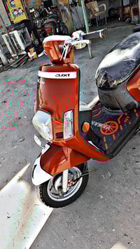 مرخصت مسول الكروب  بوليس موديل 2014 كفاله     ختم واحد نوزل.  تغير لون...