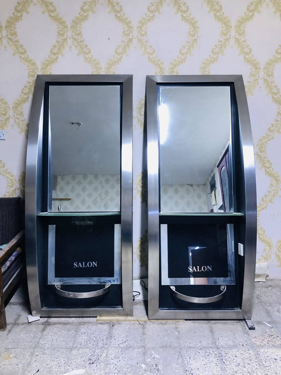 للبيع غراض حلاقه مكاني  بغداد الدوره
هـ ***********
