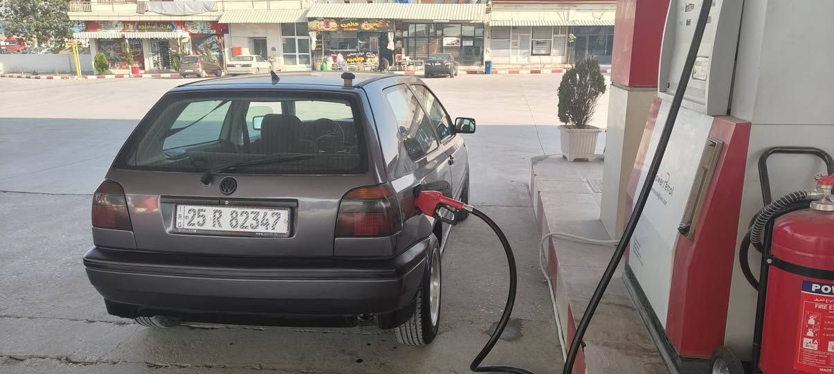 كولف تك باب 1993 محرك 1800 كير عادي   سعر 38 بها مجال عنوان سليماني ***********
