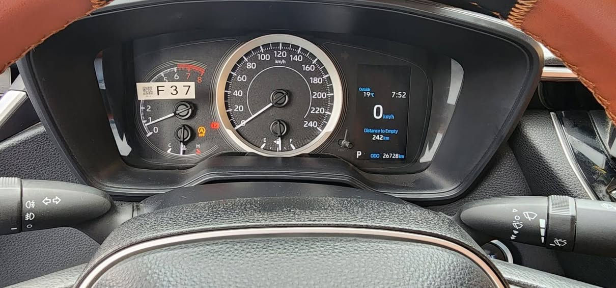 السلام عليكم للبيع فقط
كورلا خليجي 
موديل :2022 
العداد ماشية 51000سيارة على وضع شركة مرقم اربيل  وكامل تحويل ثاني يوم 

مواصفات السيارة

 
🚘 سعة المحرك 1500 T تيربو 
🚘 مرتبط بناقل حركة أوتوماتيك 
🚘 عدد AIR BAG 8
🚘 سلايد رووف 
🚘 حجم الاطار 16
🚘 رادار 
🚘 مفتاح التشغيل بصمة
🚘 دشبول ديجيتال 
🚘 شاشة
🚘 كاميرا دوارة 
🚘 مثبت السرعة Cruise
🚘 تحديد المسار 
🚘 المودات والأوامر الصوتية
🚘 أوضاع القيادة  Drive Mode
🚘 فحص أنظمة السيارة 
🚘 حساسات ضغط اطارات 
🚘 تبريد شاشة
🚘 قطعتين تبريد
🚘 هاند بريك كهرباء 
🚘 نظام مانع الانزلاق 
🚘 اوتو هولد Auto Hold 
🚘 اشارة في المرايا الجانبية
🚘 مخرج منفذ الطاقة ⚡

السعر ١٥٠
اتصال. ***********
