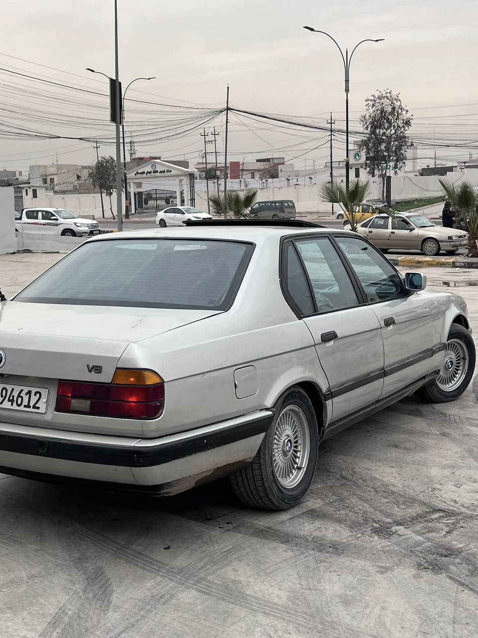 سلام عليكم ورحمة الله وبركاته
للبيع بي ام 730 موديل 1992 مكينه 8 سلندر 
سياره حلوه ماناقصها شي احله من صور 
ملاحضه ضربه بسيطه بدايت الجاملغ اليمين شرط بدون داخل
سياره بسمي شرط التحويل
تدفئه شغاله 
تبريد شغال 
كير ومكينه خير من الله 
تايات سياره جديده
طخم امامي جديد
طخم خلفي جديد 
لايت زنون 
غرفه نضيفه صاج ملكي 
سلايت شغال 
سياره ماناقصها شي مكاني موصل السعر 60 وبيها مجال للاستفسار ***********/***********
