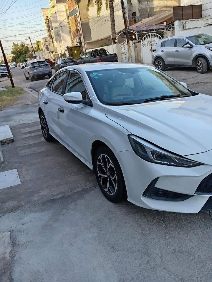 السلام عليكم .. للبيع
MG/GT 2023 
رقم بغداد بأسمي تحويل ثاني يوم 
فول مواصفات عدا الفتحة 
بصمة تشغيل 
بصمة ابواب 
هندبريك بصمة 
شاشة اعطال 
كامرا عند الرجوع 
شاشة كبيرة 
تبريد قطعتين 
ماشية 50الف 
سيارة ربع متصرف عليها خير من الله (سيارة مال بيت ) 

⭕️ مكاني بغداد الاعظمية ⭕️ بيها سونار 
         
💥السعر 115 وبيها مجال 💥 

للاستفسار : *********** متوفر واتساب
