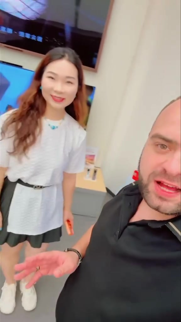 أحجز الان ...... 9 ساعات وينتهي العرض
من الصين 🇨🇳 جيناكم واحلى عروض 2026 سوينالكم
 شاشه 42 فول smart انترنت بسعر 189000 الف مع تطبيق فتح القنوات المشفرة
*شاشات سمارت بأسعار مذهلة وخصم يصل إلى 30% مع هدية تطبيق فتح القنوات المشفرة* 
🎉 عرض غير مسبوق وفرصة لا تفوّت – لأول مرة في العراق! 🎉
📺 شاشات سمارت بأحدث التقنيات – أندرويد 15 وذاكرة 16 جيجابايت!✨ 
🚚 توصيل مجاني لكل المحافظات + 🎁 هدية مع كل شاشة!
✅ *منتجات أصلية 100%*✅ *ضمان حقيقي لمدة سنة* 
🔹 *أفضل العروض المتوفرة شاشات سمارت 😘 
1️⃣ 📺  شاشة 32 بوصة فول سمارت ماوس إنترنت 139 ألف 
2️⃣ 📺  شاشة 32 بوصة فول سمارت ضد الكسر 149 الف 
3️⃣ 📺  شاشة 43 بوصة فول سمارت ماوس إنترنت 219 ألف 
4️⃣ 📺  شاشة 43 بوصة فول سمارت  ضد الكسر 235 الف
5️⃣ 📺  شاشة 45 بوصة فول سمارت ماوس إنترنت 239 ألف 
6️⃣ 📺  شاشة 45 بوصة فول سمارت ستلايت داخلي 249 ألف 
7️⃣ 📺  شاشة 45 بوصة فول سمارت  ضد الكسر 254 ألف
8️⃣ 📺  شاشة 50 بوصة فول سمارت ماوس إنترنت 264 ألف دنكا
9️⃣ 📺  شاشة 50 بوصة فول سمارت ماوس إنترنت 279 ألف
🔟 📺  شاشة 50 بوصة فول سمارت ستلايت داخلي 289 ألف 
الاحجام العملاقة بكل القياسات:_
👇👇😍😍🔥🔥🤩🤩
1️⃣ 📺  شاشة 55 بوصة فول سمارت ماوس إنترنت 339 ألف 
2️⃣ 📺  شاشة 55 بوصة فول سمارت  ضد الكسر 360 ألف 
3️⃣ 📺 شاشة 60 بوصة فول سمارت ماوس إنترنت 360 ألف دينكا
4️⃣ 📺 شاشة 60 بوصة فول سمارت ماوس إنترنت 370 ألف
5️⃣ 📺 شاشة 62 بوصة فول سمارت  ضد الكسر 425 ألف 
6️⃣ 📺 شاشة 70 بوصة فول سمارت ماوس إنترنت 549 ألف
7️⃣ 📺 شاشة 85 بوصة فول سمارت ماوس إنترنت 990 ألف 
8️⃣ 📺 شاشة 90 بوصة فول سمارت ماوس إنترنت مليون و50 ألف 
✨ *ضمان شامل لمدة سنة من المصدر، يغطي كل شيء ما عدا الكسر!* 
🎁 *هدية مع كل شاشة + توصيل مجاني إلى باب بيتك!* 
📍 *موقعنا:* حي العدل - شارع الأسواق المركزية 
📞 *للحجز أو الاستفسار:* 
- مهندس المبيعات ياسر: *********** 
- مهندسة المبيعات رشا: *********** 
🌟 *الأفضل في الجودة والضمان!* 
🚀 *احجز الآن واستمتع بأفضل العروض قبل نفاد الكمية!
