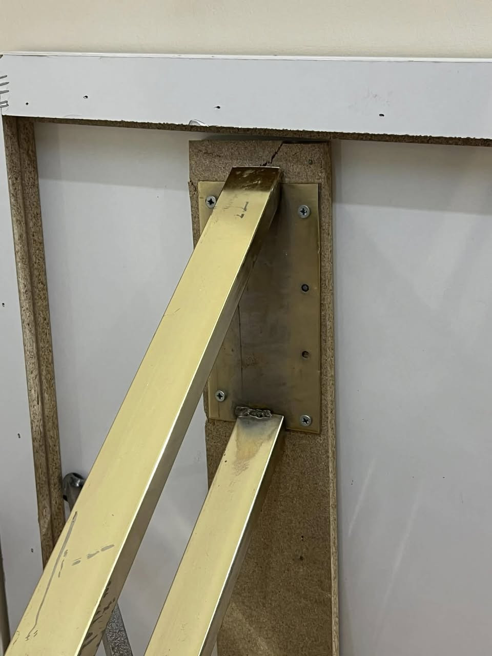 هةولير موشتةري مةسج بكة
تةنها زيرةكةي درزيكي بچوكي هةية هيچ كاريگةري نية لةسةري


**إذا كنت صاحب هذا الإعلان وتريد حذفه لأي سبب، رجاءا أرسل رسالة إلى الدعم الفني**