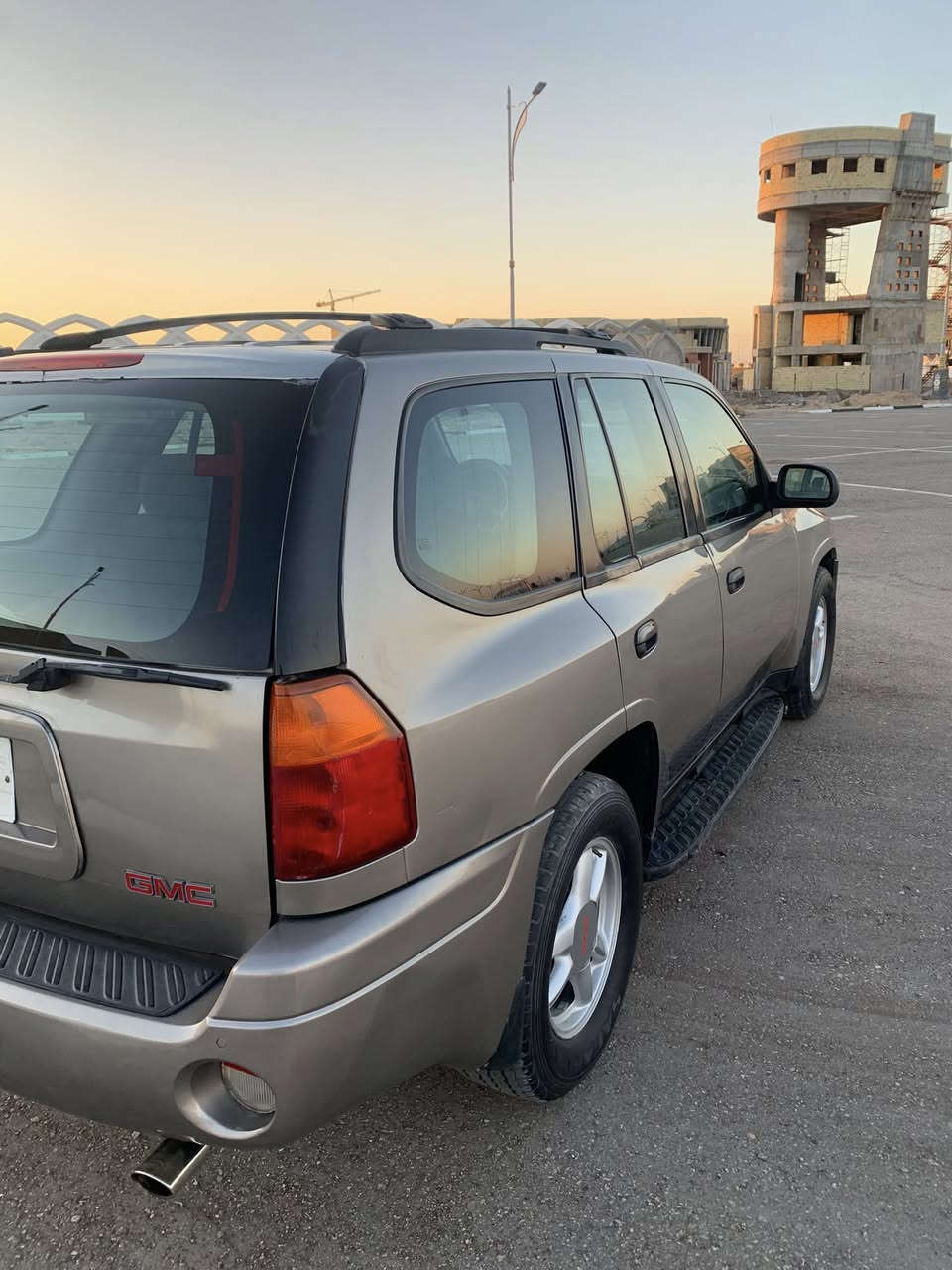 سلام عليكم انفوي سياره جديد مكينه وكير وكهربائيات وتبريد حداديه  تخم تاير كله خير من الله غرفه جديده السعر ٧٠وبيه مجال حك الجيه  بسمي مشروع وطني مكاني كربلاء رقم التلفون ***********
