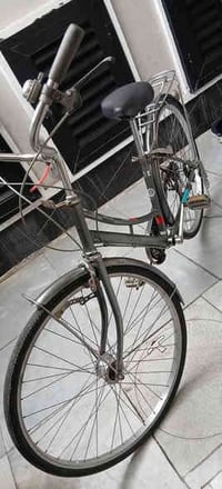 عندي بايسكل للبيع   ياباني البراحه منزله من الحاويه كير حساس كلوب حساس...