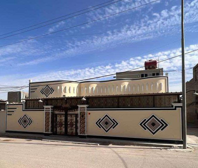دار للبيع📌
حي الأم الرضا شارع 15قرب جامع الشيخ حاجم
نوع العقار طابو زراعي صرف 
مساحة الدار 250م
يحتوي الدار 
ستقبال7x4
هول 5ونص4x
غرف نوم عدد 5مساحتهن4x5
مطبخ+ حمامات عدد 2
صحيات خارجيه 
بناء حديث جهاز لسگن
لستفسار رقم الهاتف ***********📍
