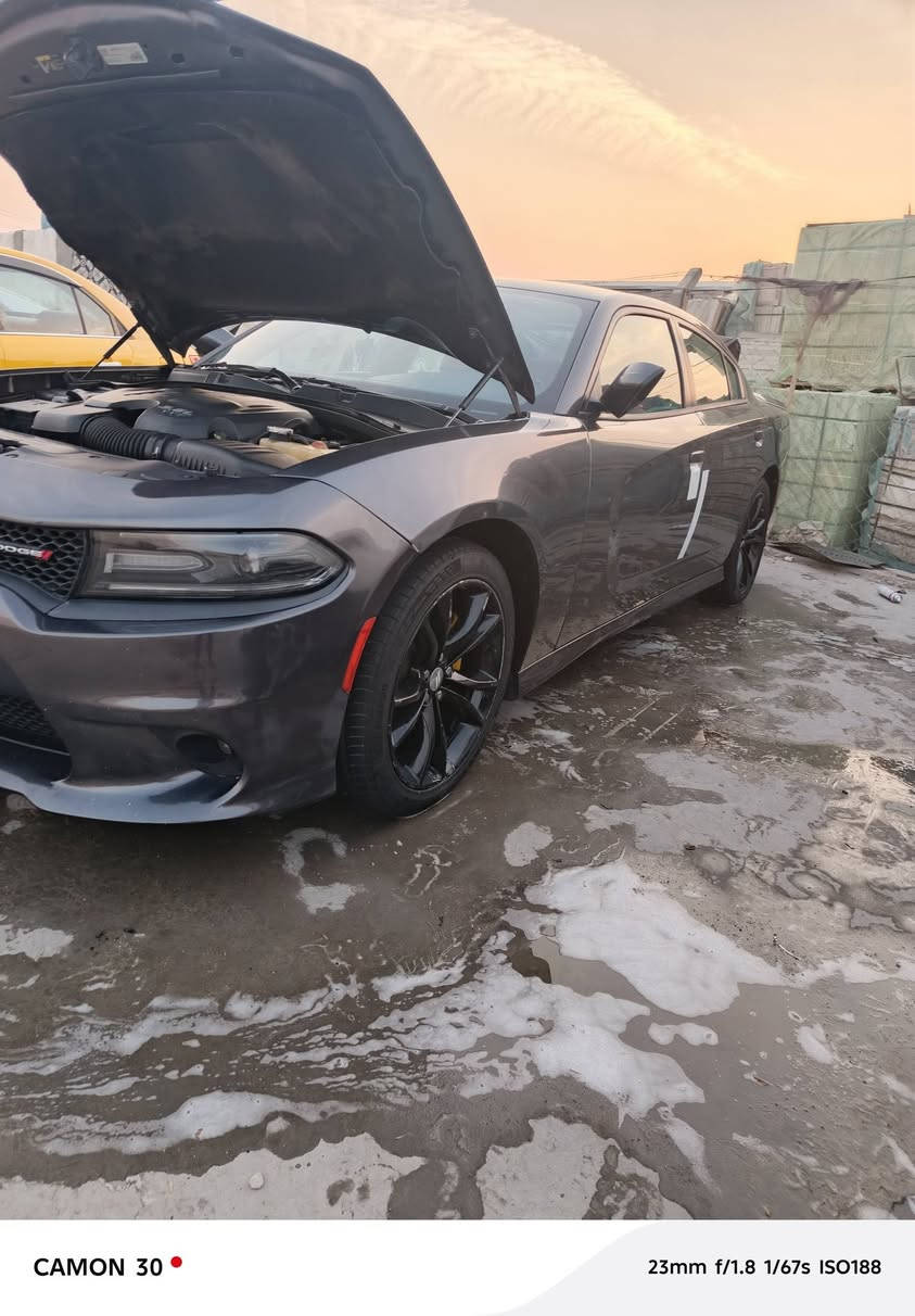 سلام عليكم جارجر جيتي
جارجر GT 19 امريكي  V6 3600
السيارة ايرباك وشواصي سليمه كفالة كذلك كير ومحرك 
مواصفات ال GT المعروفة 
حدادية وتخم تاير جديد 
كامرا دوار حساس خلفي 
كشن حضن

صورة الحادث مرفقة مع الصور 
تبريد و تدفئة 
لون فيلي 
السيارة ماشية 100الف
رقم بغداد جديد +سنويه لل2030
نضام سبورت +كير الف
دواخل لون احمر كشن حض
العنوان ديوانيه عفك سعر 212بيه مجال
رقم ‏‪***********‬‏

