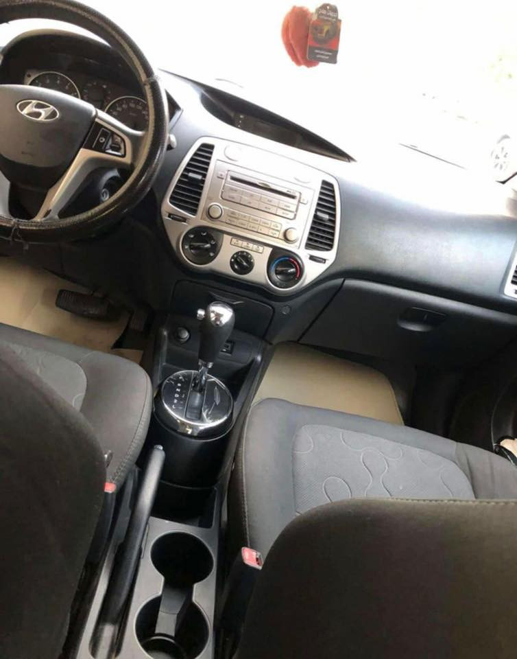 سياره هونداي i20 نظيفه مويل2012 تبريد شغال مابيها اي ضرر  سعره 80 وبيه مجال للتواصل واتساب ***********
