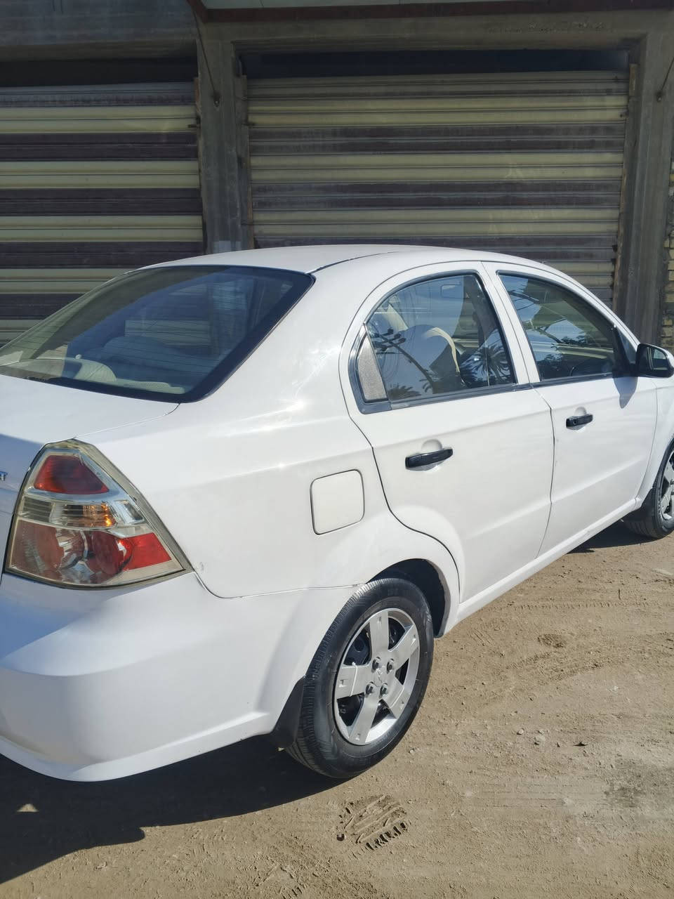 افيو 2010 رقم نجف دولي سنويه مجدده لغايه 2030
محرك مفتوح 
بيها رشات صبغ بدون ضربه قويه 
محرك وكير مكفولات حداديه جديده تخم تاير جديد السعر 68$ مكانه كوفه ***********
