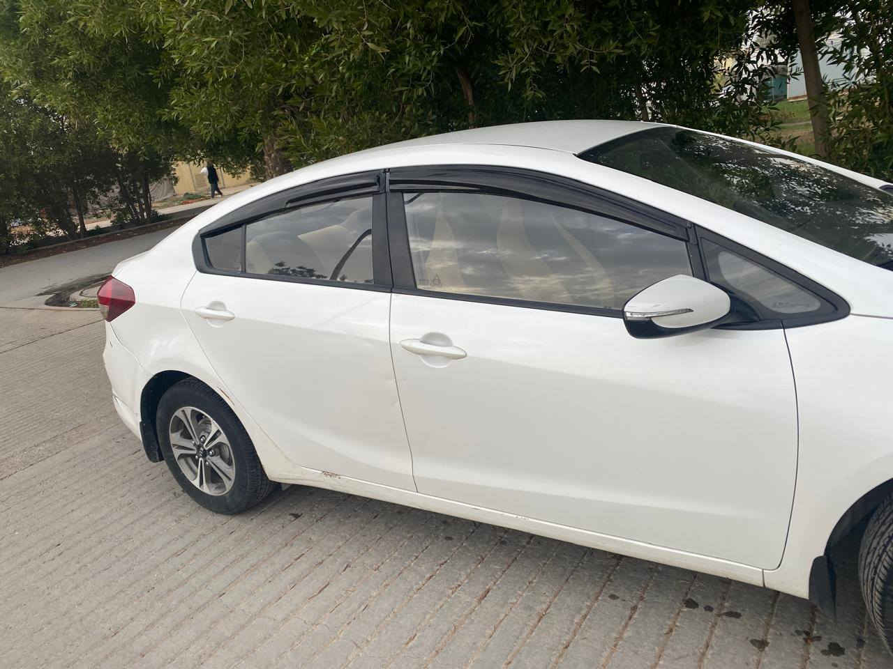 السلام عليكم سيراتو 2017 محرك 1600 سياره كفاله عامه عدا بارد شوف العين كير مكينه كفاله تبريد شغال حداديه جديده تايرات جدد سياره كلشي ما عايزها السعر 125 وبيها مجال للاستفسار*********** مكاني النجف
