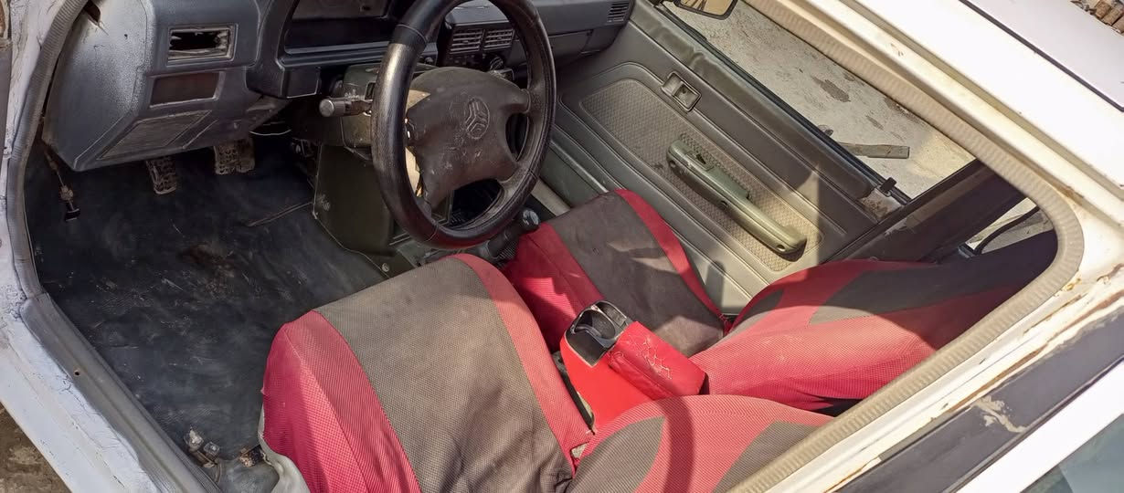 السلام عليكم سابيه 2010خصوصي رقم مثني راعيه بل دوانيه تريد تحويل تريد وكله السياره بلاديه على وضع الشركة الشواصي لاخياس ولاتصايح السياره بيه طخه بل باب مال السايق ول باقي مكفول من الصبغ ول تعمير المكينه بيه دخان كير شرط حداديه شرط تيرات شرط كهرباء شغله الدوانيه 27وبيه ***********
