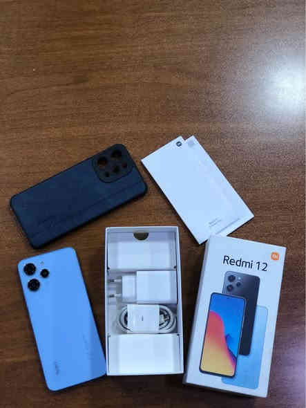 Redmi 12 
کامل ئەشیا 
زۆر ئیشی نەکردوە 
256 گێگابایت 
ڕام 8
مۆبایلەکە درع و کەڤەر و شەحنی خۆی لەگەڵە 
نرخی 120 هەزارە 
***********
واتساپ ڤایبەر السليمانية
