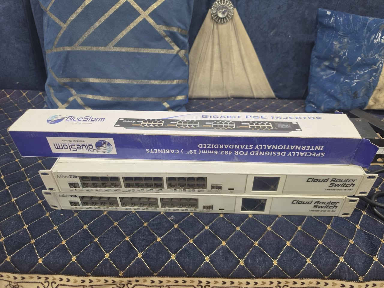 روكت M5 عدد 6 xw
روكت M3 عدد 2 = 
روكت M5 جديد عدد 1  xw
روكت تيتانيوم M5 عدد 1 =xw
روكت AC ( بدون قبق ) عدد 1 
912 عدد 6 
راوتر بورد 3011 عدد 1 = 
راوتر بورد 125 crs عدد 1 = 
نانو M5 wx عدد 1 = 
نانو M5 xm عدد 1 = 
نانو M2 عدد 1 = 
نانو 2.4 عدد 2 = 
متل 5g عدد 3 = 
متل 2.4 عدد 1 = 
محولة 24v-5A عدد 2 =  
محولة ميموسا 56v عدد 4 =  الواحد
باج بنل 16 بورت كيكا ( محور ) عدد 1 =

توصيل جميع المحافضات ***********
***********
