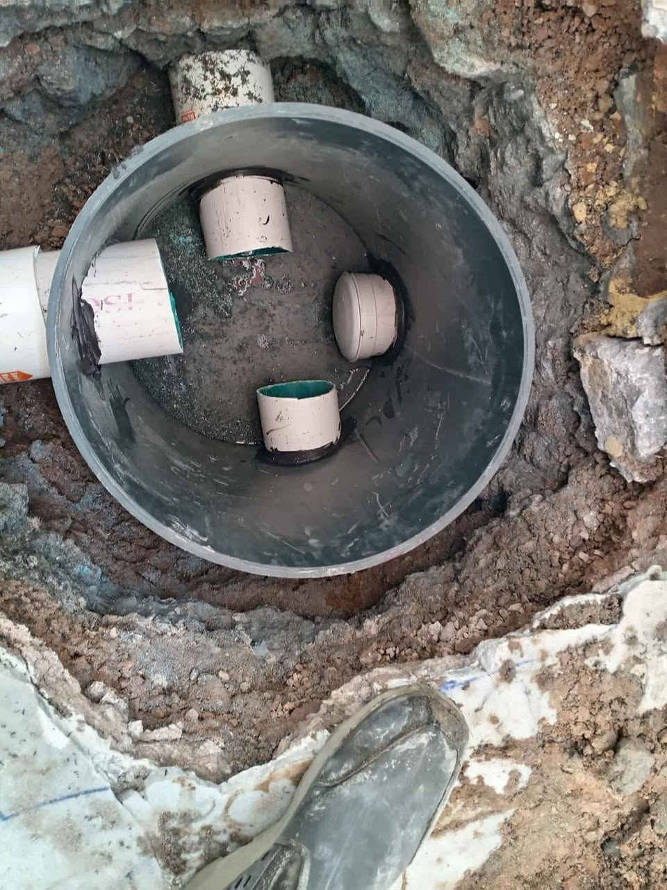 السلام عليكم متوفر كادر تنضيف بيوت من الأنقاذ تفليش بيوت تئسيس مجاري بناء منهولات جر صونده من البوري الرئيسي و كلشي نشتغل وسعارنه مناسبه لاتصال  *********** النجف
