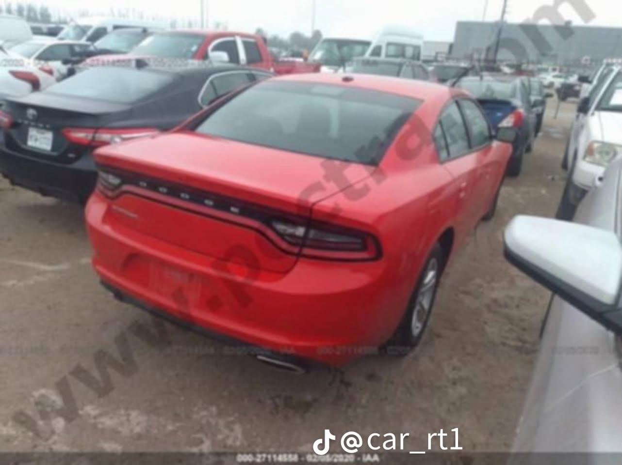 السلام عليكم شباب دوج جارجر لون مميز صور الحادث بالمنشور سعرها قفل 180 موديل 2021 الخاص مقفل الاستفسار اتصل ‭0782 915 5914‬
