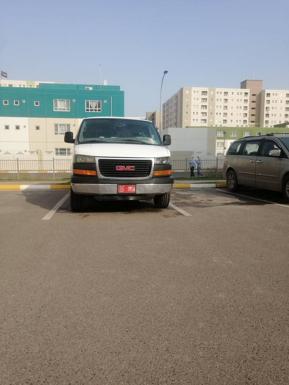 يالله السلام عليكم سفانة طويله 14راكب سياره منضومة زنون 📍تخم تاير 📍منضومة بانزين كلهه جديده 📍غرفه جديده 📍مكينة 6100كير1000📍اكسل حدادية كله بل جيس 📍سياره عوزه بس كبريسير منضومة تبريد كله جديدة 📍مكاني بغداد مجمع بسمايه سعر سياره  75وبيه مجال سياره بيه ضربة بل طويله ومعمره  رقمي ***********
