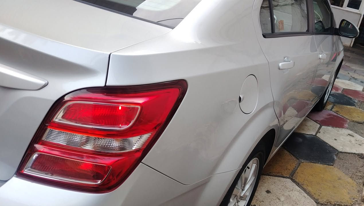 السلام عليكم شوفر افيو كوري وارد خليجي 2018 مكفولة ماشية 71 الف فول مواصفات وقليلات هيج مواصفات تختلف عن العاديات مكفولة كفالة عامة ماعدا الجاملغ الامامي مصبوغ اثر شخوط السيارة بلادية وجديدة وجاهزة مكينة 1400 توربو رقم اربيل الجديد تحويل او وكالة للبيع للاتصال *********** مكلف بالنشر
