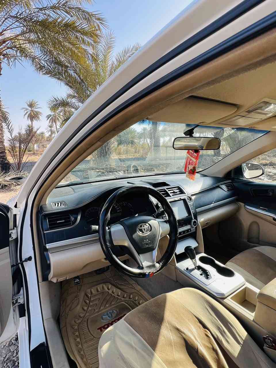 سلام عليكم 

كامري2015 خليجي 

مكفوله عدا بارد بسيط موضح با السونار 
مكان السياره جزيره الخالديه 
السعر 154 وبيه مجال 
لاستفسار ***********
