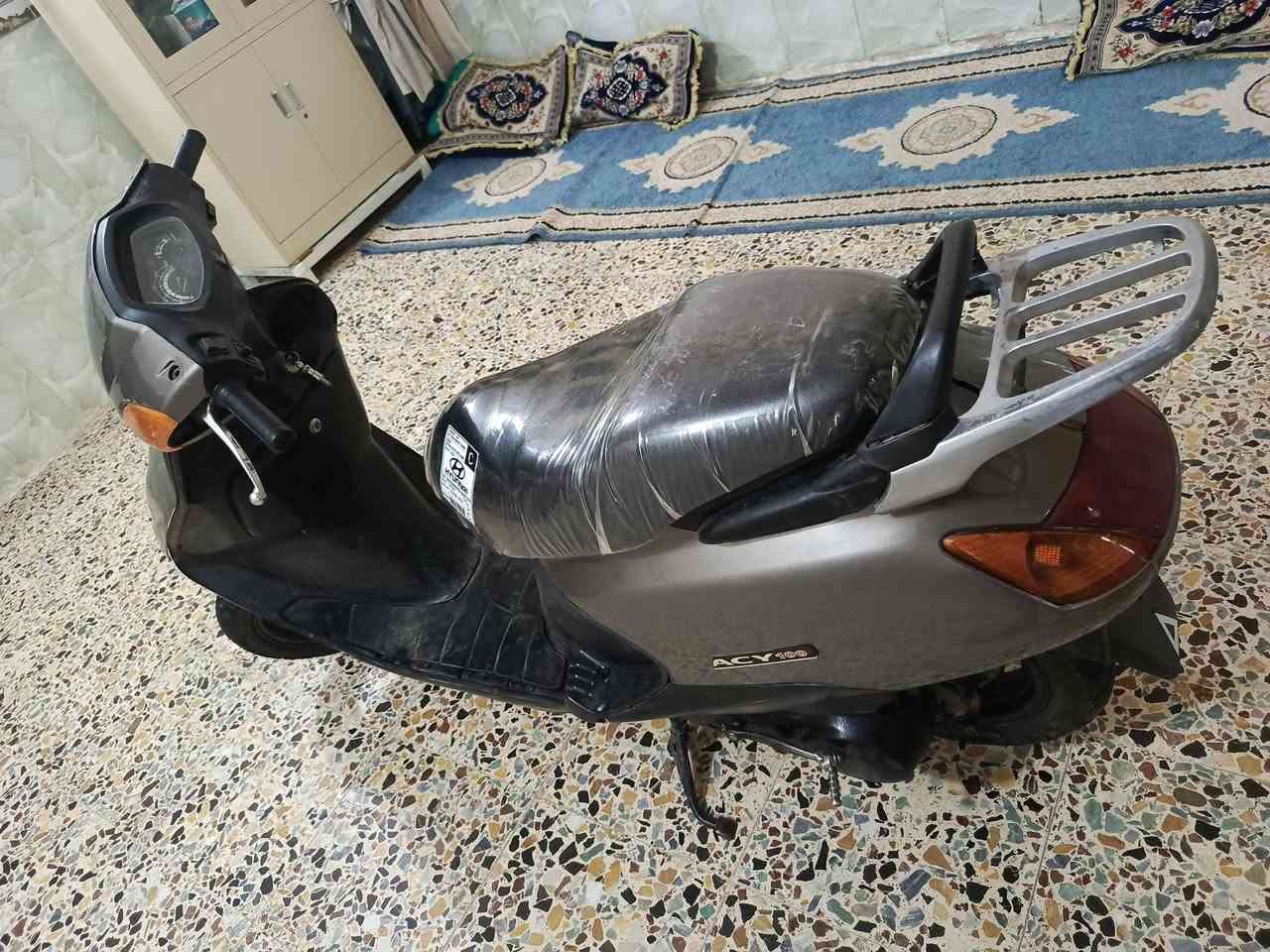سلام عليكم دراجه سبيسي ياباني لبيع دراجه حلوه ونضيفه كفرات اصليه وكابريتر الأصلي كهربايات   شغاله سلف هندر كامله دراجه ناعمه مرايات موجوده ماشادهن
مكان كوت حي الحكيم 
السعر 490وشراي يدلل علينا 
الاتصال على رقم ‏‪***********‬‏
سلام عليكم دراجه سبيسي ياباني لبيع دراجه حلوه ونضيفه كفرات اصليه وكابريتر الأصلي كهربايات   شغاله سلف هندر كامله دراجه ناعمه مرايات موجوده ماشادهن

