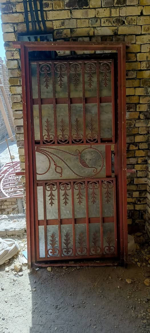السلام عليكم باب تسكام ارتفاع ٢متر و٨ سم والعرض ٩٠سم
والجرجوبه مترين وعشرين وعرض متر  السعر ١٠٠ من الاخير


**إذا كنت صاحب هذا الإعلان وتريد حذفه لأي سبب، رجاءا أرسل رسالة إلى الدعم الفني**