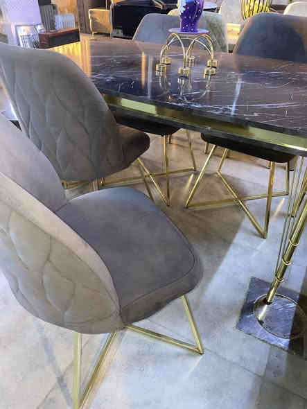 ميز طعام معَ4كراسي +ميز دائري 2 + فناجين قهوة 7 
للتواصل
***********
***********
العنوان موصل الجانب الايسر حي القوسيات قرب ماركت ياسمين النعيمي 
صلاح الزيدي
صفاء النجار العباسي 
معرض صفاء العباسي .بيع وشراء الأثاث الجديد والمستخدم
