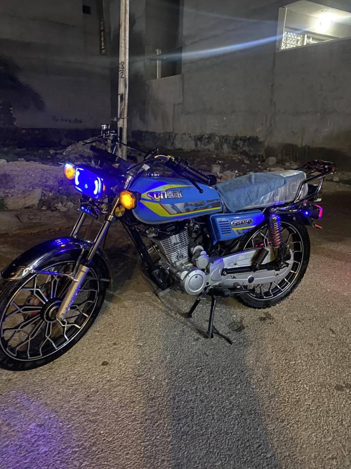 سلام عليكم دراجه سيفان 2024 فول نضافه بيهه نقص دشبول بس شغال . مكفوله مكان شهربان السعر650 وبيه مجال الرقم ‭0770 184 5066‬
