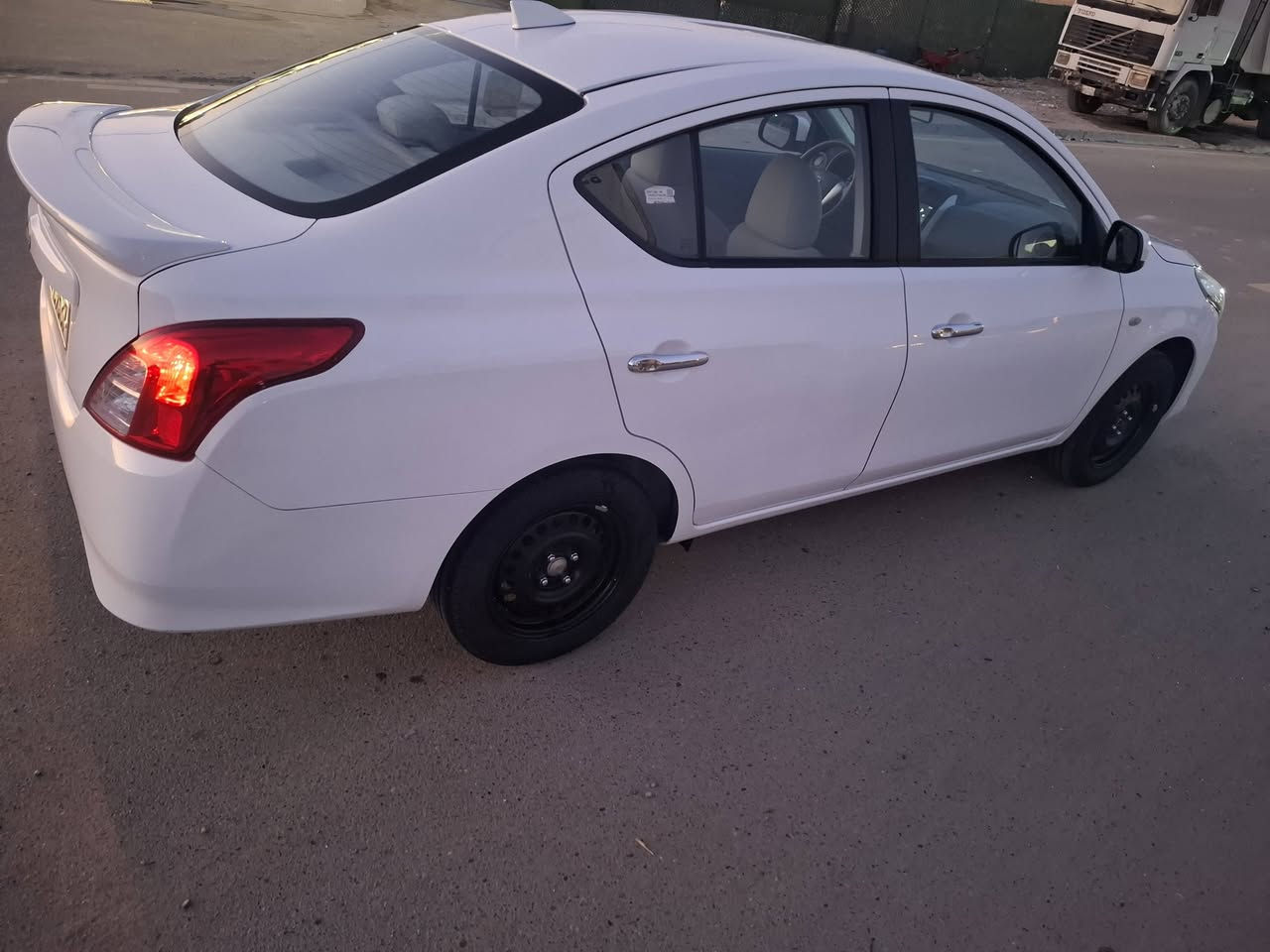 للبيع او المراوس نيسان صني ٢٠٢٤ هندي بليته زركه شباك نحله ماشيه ٢٠ وضع الشركه كفاله عامه عدا طخه اصبعين موضح بلصور مكانه حي الاعلام بسعر ١٣٠
***********
