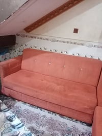 للبيع ديوان ٣ثلاث قطع ٦نفرات سعره ١٣٠ وبيه مجال الاتصال على الرقم ٠٧٨٠...