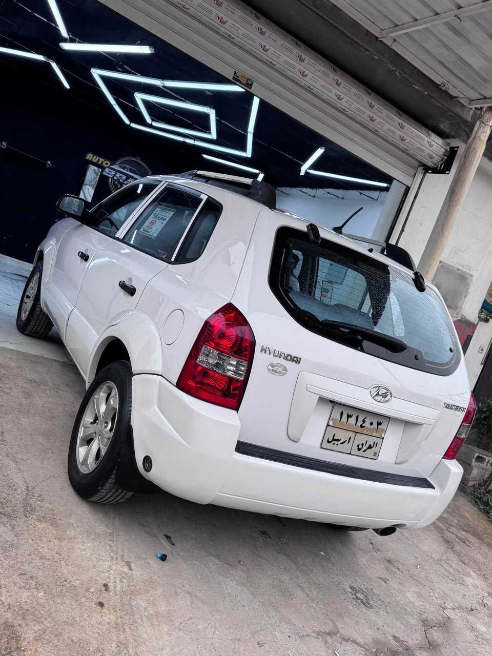 السلام عليكم 
هونداي توسان 2009  خليجي ABS 
كلين شرط السياره مابيها قطره صبغ
كير مكينه شرط لاصرف لابخار لامفتوح
تخم تاير جديد 
صدر امامي خلفي جديد 
شاشه وكامره دواره 
عليها منظومه غاز شادها جديد 
ترايها صفر والسياره بلواقع احلى 
السياره ب اسمي شرط التحويل والغرامات والقانونيات
بيها بطاقه بانزين 
مكاني كركوك 
السعر 119 
للتواصل *********** كركوك, العراق
