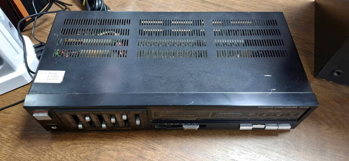 امبليفاير ياباني  ماركه فيشر Fisher
ويحتوي على ايكولايزر
حجم لارج 
جدا جدا نظيف
بلادي
١٨٠ واط حقيقي 

٦٥ الف فقط (نهائي)
يوجد توصيل كل المحافظات
محمد الآغا للصوتيات
***********
