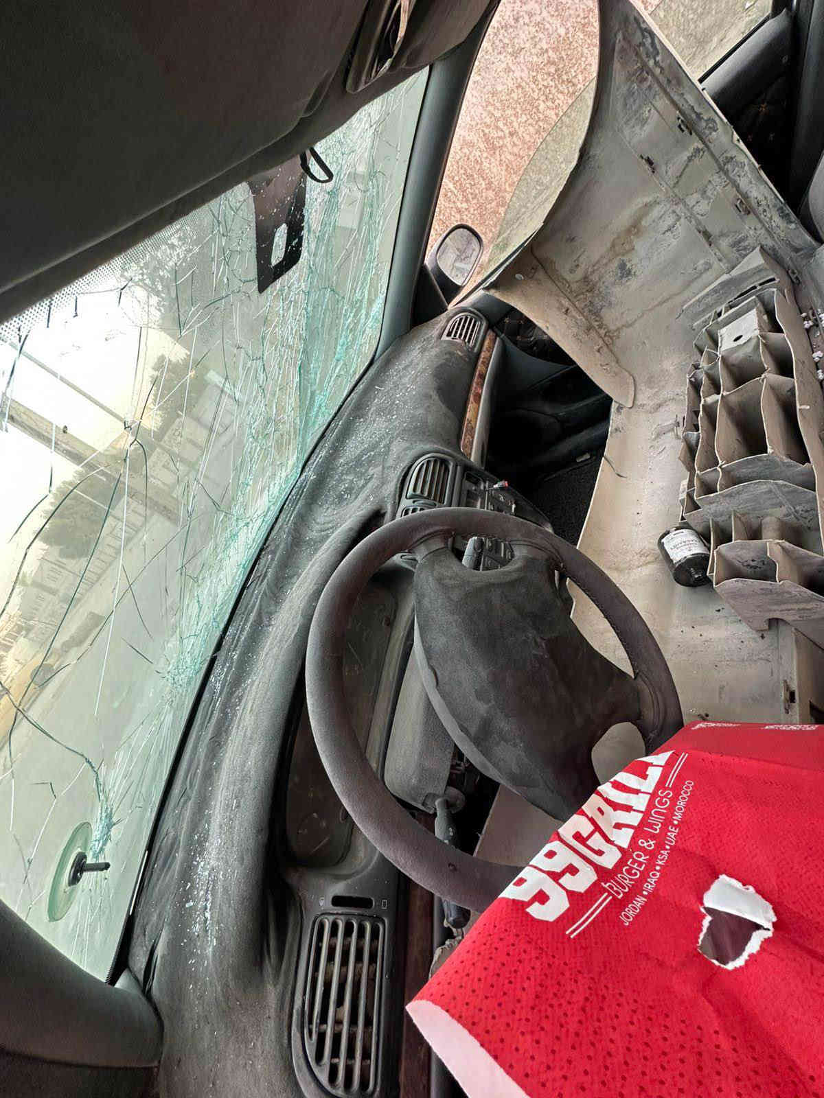 بيجو 406

موديل 2000 رقم بغداد مشروع وطني 

السيارة بيها حادث ابيع على وضعها كير ومحرك وتبريد كله جديد مكاني بغداد الغزالية  السعر 25 وبيها مجال بسيط  

*********** بغداد
