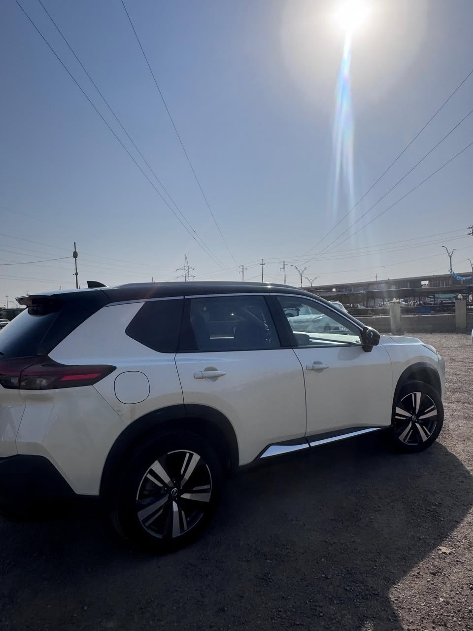 � نيسان روج 2021 SL تو كلر (أبيض + أسود)
ماشيه 78 ألف كم 🔥
شرط المحرك والكير والصدر ✅
رقم بغداد مشروع وطني باسمي السنوية
شرط التحويل والغرامات 💯

الضرر: بنيد مبدل تجاري + جاملغ أيسر تعديل بارد
السحب أمامي (مو فورويل)

✨ مواصفاتها:

 • كشنات جلد كهربائية بخزن وضعية السائق
 • رادارات أمامية + خلفية + نقطة عمياء
 • قيادة ذاتية كاملة
 • 5 كاميرات 360°
 • نظام صوت BOSS (6 سماعات)
 • أوتو هولد + مثبت سرعة
 • تدفئة وتبريد مقاعد
 • جنطة كهربائية + سقف بانوراما
 • شاشة بلادية + حساسات كاملة
 • تايرات جديدة ولوك
 • فول ادامة مناقصها اي شي 

📍 الموقع: كركوك 
💰 السعر: 185


**إذا كنت صاحب هذا الإعلان وتريد حذفه لأي سبب، رجاءا أرسل رسالة إلى الدعم الفني**