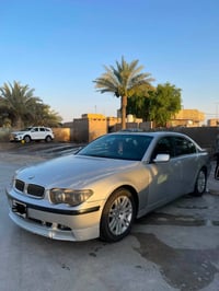بي ام ٧٤٥ • ٢٠٠٤ • ٨ سلندر